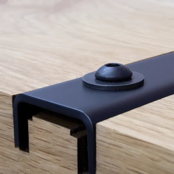 U-Profil za ojačanje drvenih ploča stolova